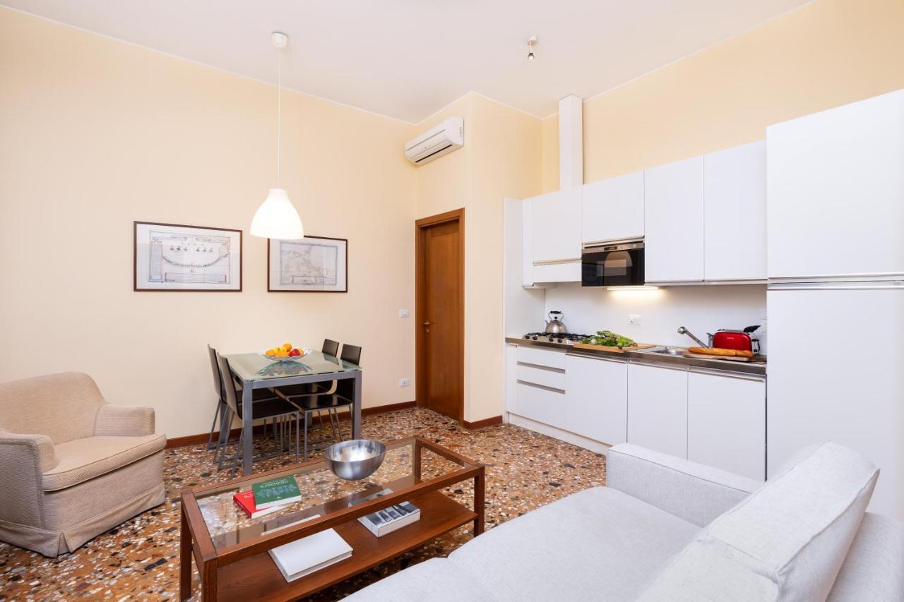 Ca' Foscolo Apartahotel 2*