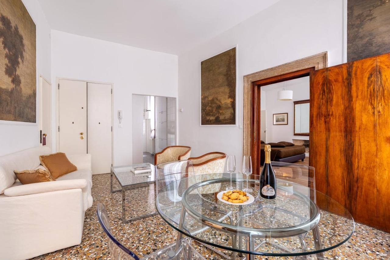 Ca' Foscolo Apartahotel 2*