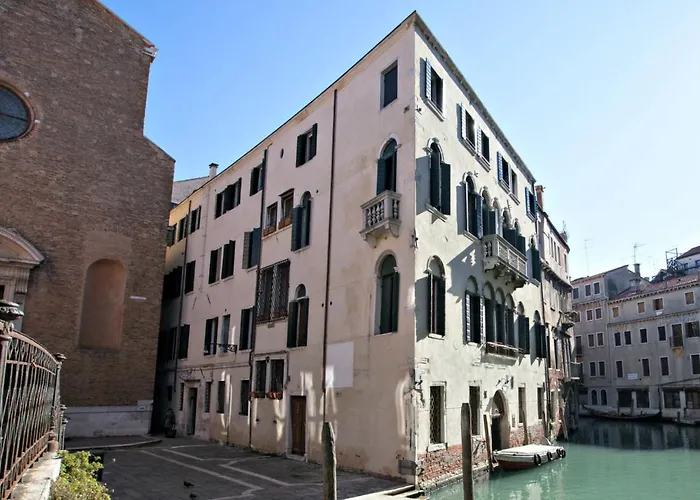 Residence Ca\' Foscolo