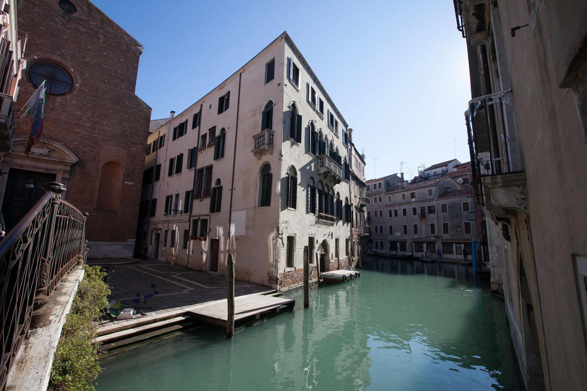 Ca' Foscolo 2* Venezia
